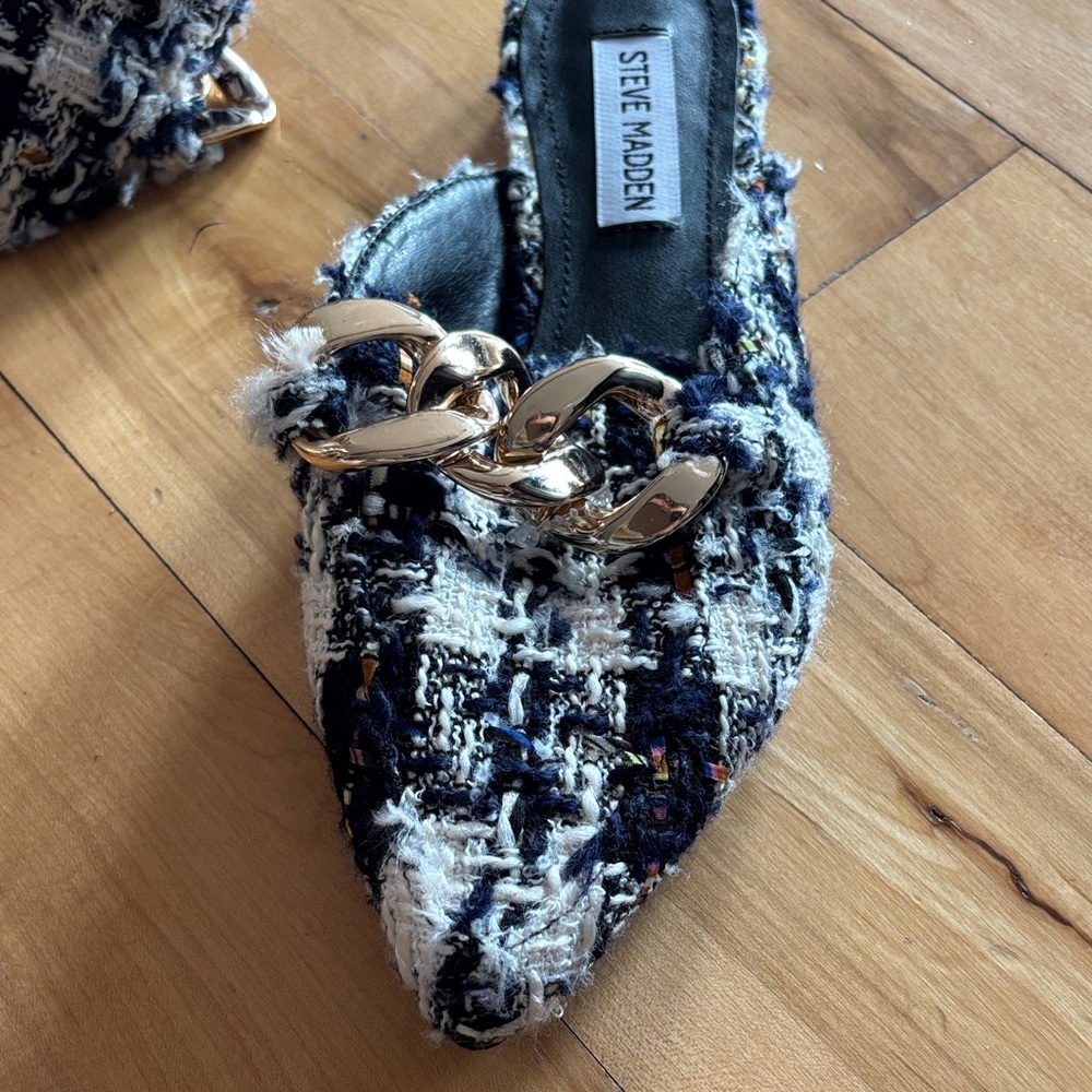 Steve Madden Women's Navy and White Tweed Mules with Gold Chain - Picture 4 of 5